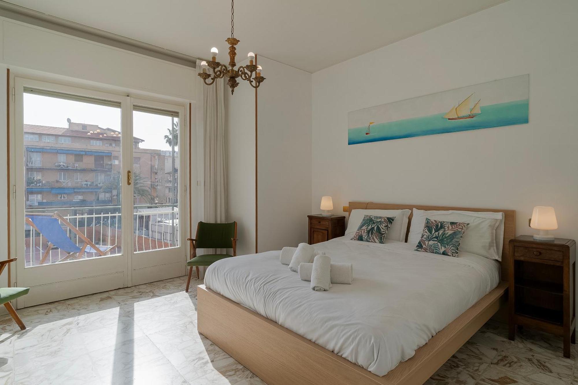 Casa Silvia - Central - Terrace - Wifi Bordighera Bagian luar foto